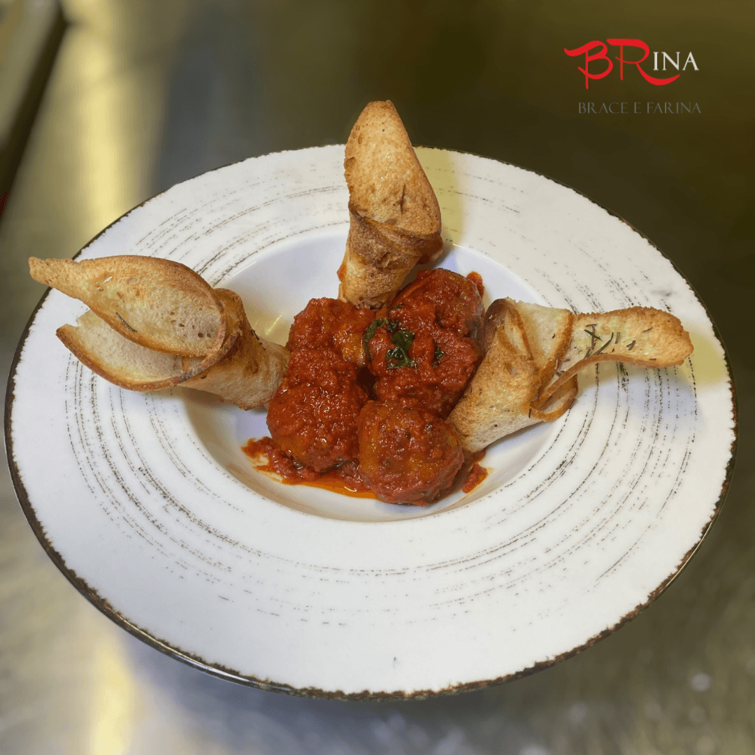 Albóndigas de salchicha a la Stromboliana